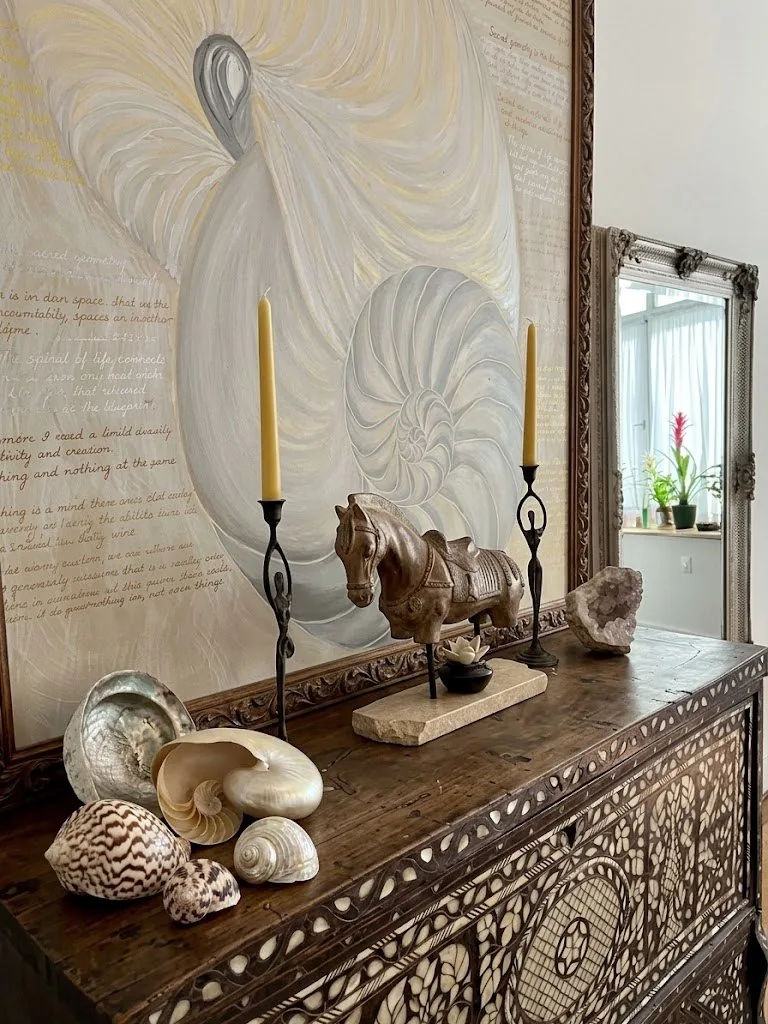 Decorative details